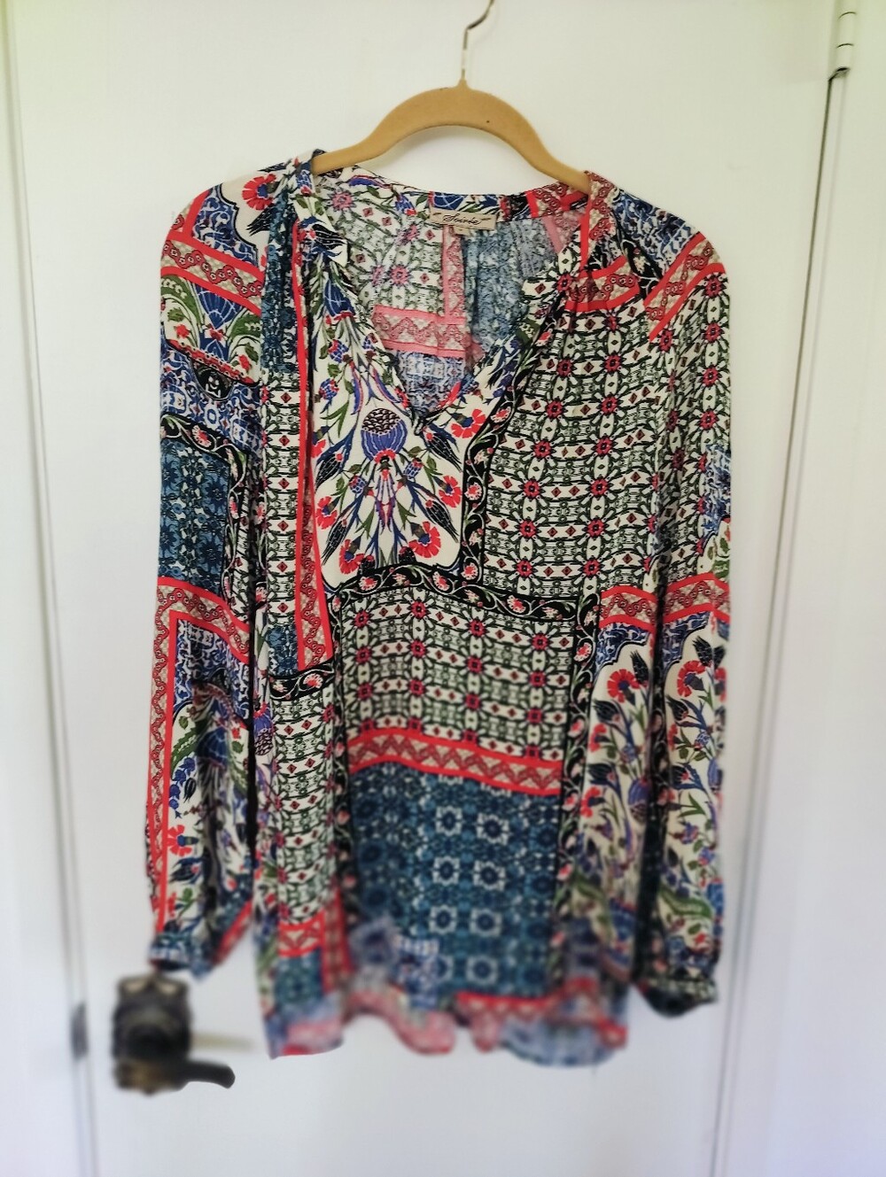 Soirée Boho Patchwork Tile Print Tunic Blouse Medium V-Neck Long Sleeve Viscose
